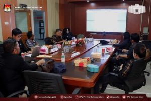 KPU Sulut saat menggelar rapat internal. (Foto : Media Center)