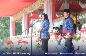 Wali Kota Kotamobagu Ir. Hj. Tatong Bara saat menjadi Irup peringatan Hari Ulang HUTKorpri) ke-51 Tahun 2022. (FOTO : HUMAS KOMINFO)