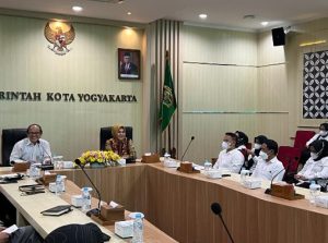 Wali Kota Tatong Bara saat Kunker ke UGM Yogyakarta. (Foto : Kominfo)