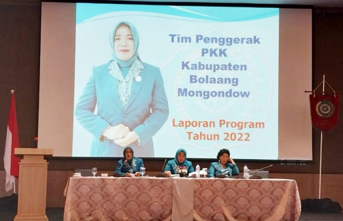 TP-PKK Kabupaten Bolaang Mongondow, Kamis (15/12/2022), mengikuti Rapat Koordinasi (Rakor) yang dilaksanakan TP PKK Provinsi Sulawesi Utara di The Sentra Hotel Manado Minahasa Utara. FOTO : ICAT