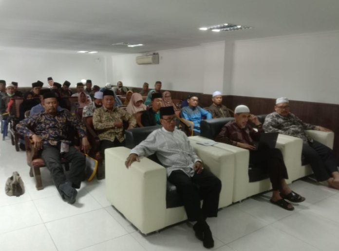 LPTQ Kabupaten Asahan memberikan sosialisasi kepada Dewan Hakim Tingkat Kecamatan untuk meningkatkan kapasitas para Dewan Hakim dalam memberikan penilaian yang terbaik kepada para peserta yang bertanding Minggu (15/1/2023). FOTO : DONI