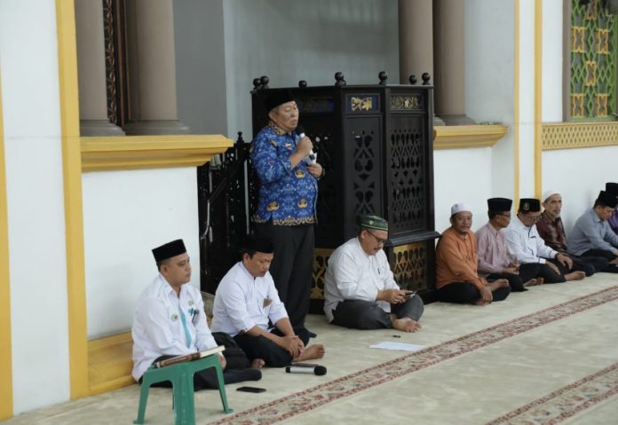 LPTQ Kabupaten Asahan melanjutkan kembali sosialisasi peningkatan kapasitas calon Dewan Hakim MTQN Tingkat Kabupaten Asahan Tahun 2023 kepada 95 orang Calon Dewan Hakim Tingkat Kabupaten di Masjid Agung H. Ahcmad Bakrie Kisaran, Selasa (17/1/2023). FOTO : DONI