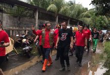 Bupati Limi Bawa Bantuan Korban Bencana Banjir di Manado