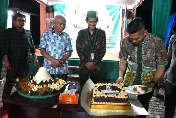 Bupati Asahan H. Surya, BSc bersama dengan Kapolres Asahan mengikuti serangkaian malam puncak dies natalis ke-76 Himpunan Mahasiswa Islam (HMI) di Sekretariat HMI Cabang Kisaran-Asahan, Senin (6/2/2023) Malam.