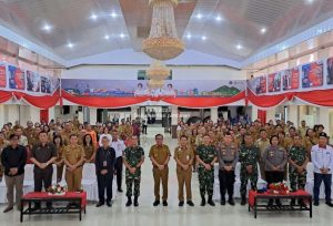 Walikota Bitung Ir. Maurits Mantiri MM saat membuka Sosialisasi Rekrutmen Komponen Cadangan (Komcad) Matra Darat Tahun 2023, Selasa, (07/02/2023).  Foto : Humas