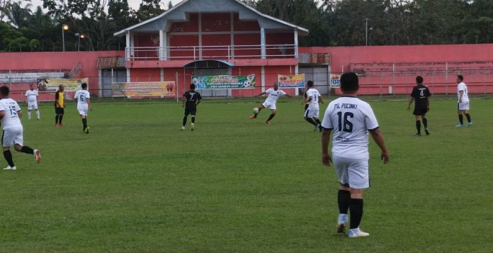Tim kesebelasan Camat FC kalah 0 : 3 dari KONI Asahan di lapangan Stadion Mutiara Kisaran, Sabtu (11/3/2023) sore.
