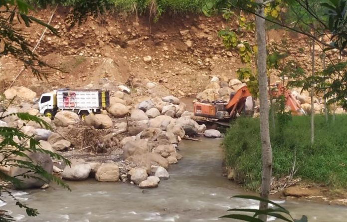 Lokasi Tambang galian C di sepadan sungai Kali Kitiran, Desa Wonosegoro, Kecamatan Bandar Kabupaten Batang