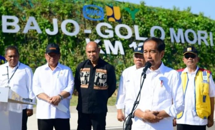 Presiden Joko Widodo telah meresmikan Jalan Akses Labuan Bajo-Golo Mori, Kabupaten Manggarai Barat, Provinsi Nusa Tenggara Timur (NTT) Presiden berharap jalan tersebut dapat mendorong pengembangan Labuan Bajo sebagai destinasi wisata super prioritas Selasa, 14/03/2023