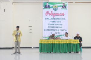 Gambar : Sekretaris Kabupaten Buol melepas kontingen ke STQH XXVII Sulteng.