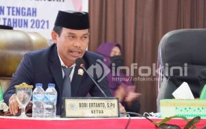 Bobi Ertanto, S.Pd., MH, Ketua DPRD Buton Tengah. Foto : Muhammad Shabuur / Info Kini.News