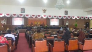 Bupati Kendal Dico M Ganundito menyampaikan rancangan Kebijakan Umum Anggaran (KUA) dan Prioritas Plafon Anggaran Sementara (PPAS) APBD Tahun anggaran 2024 kepada DPRD Kendal dalam rapat Paripurna DPRD, pada hari Kamis (13/07/2023).