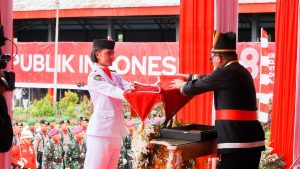 Gambar : Dalam rangka memperingati HUT Kemerdekaan Republik Indonesia ke-78, Pemerintah Kota Bitung gelar upacara pengibaran bendera merah putih di lapangan upacara Pemkot Bitung, (17/08/23).