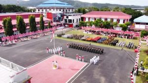 Gambar : Dalam rangka memperingati HUT Kemerdekaan Republik Indonesia ke-78, Pemerintah Kota Bitung gelar upacara pengibaran bendera merah putih di lapangan upacara Pemkot Bitung, (17/08/23).