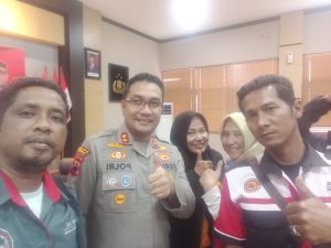 Gambar : Kapolres Kendal gelar Silaturahmi bersama Awak Media sejumlah jurnalis dari berbagai media turut hadir dalam acara tersebut yang digelar di Mako Polres Kendal, (25/08/2023).