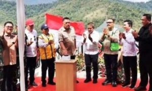 Limi Mokodompit Dampingi Olly Dondokambey Tinjau Pengisian Air di Bendungan Lolak