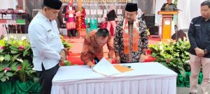 hari ini Komisi Pemilihan Umum kabupaten Kaur Provinsi Bengkulu menyambut kedatangan kirab pemilu tahun 2024 mendatang.