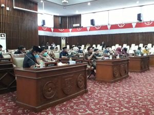 Gambar : DPRD Provinsi Bengkulu Gelar Paripurna Jawaban Gubernur Terhadap Pandangan Umum Fraksi Terkait RAPBDP 2023, (18/9/2023).