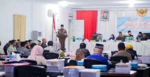 Pemda dan DPRD Kabupaten Buton Tengah menggelar rapat paripurna setujui Raperda Perubahan APBD TA 2023, Jumat (29/9/2024). Foto Dinas Kominfo.