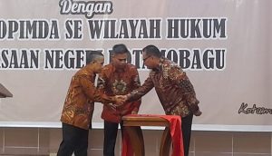 Pemkab Bolmong Hibah Sebidang Tanah dan Bangunann ke Kejati Sulut