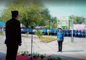 Pemerintah Kabupaten Buton Tengah menggelar upacara peringatan Hari Sumpah Pemuda ke-95 tahun 2023, di halaman Kantor Bupati Buteng. Foto : Diskominfo Buteng