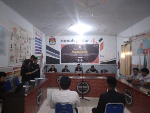 KPU Bolmut Lantik PAW PPK Pinogaluman dan PPS Binuni