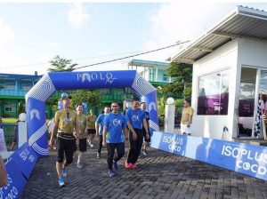Gambar : Pj. Wali Kota Batu, Aries Agung Paewai berangkat peserta Paolo Run Fest 2024 dari garis start. (28/1/24).