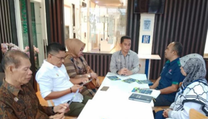 Sejumlah Anggota DPRD Buton Tengah saat melaksanakan kunjungan Konsultasi di DKUM Kota Depok tentang Kebijakan Pemkot Depok. Foto : IST