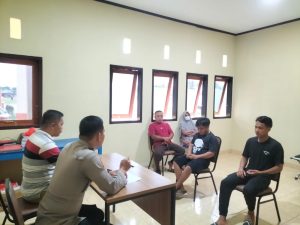 Brigpol Franki Toding Bhabinkamtibmas Tutuyan Selesaikan Permasalahan Warga Binaannya