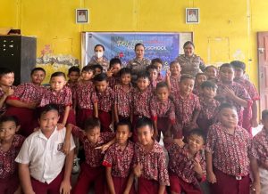 Polwan Satlantas Polres Boltim, Berikan Edukasi Tertib Berlalu Lintas sejak Usia Dini Lewat “Police Goes To School”