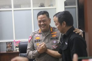 Dirlantas Polda Sulteng di Hadapan Jurnalis di Kota Palu Sampaikan Permohonan Maaf