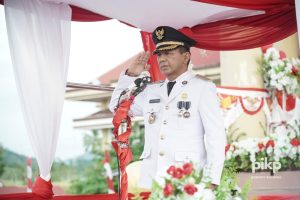Bupati Bolmong Jusnan Mokoginta Kembali Pimpin Upacara Penurunan Bendera Merah Putih