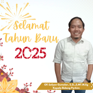Merah Dan Oranye Selamat Hari Natal dan Tahun Baru Postingan Instagram (1)