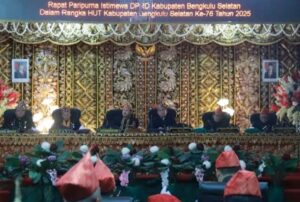 Bupati Gusnan Mulyadi Pimpin Rapat Paripurna dalam Rangka HUT ke-76 Kabupaten Bengkulu Selatan