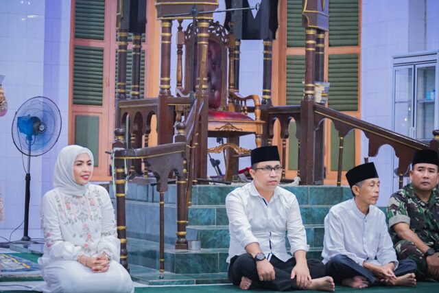 Safari Ramadhan di Bilah Hilir, Bupati Maya Hasmita Ajak Warga Jaga Warisan Sejarah