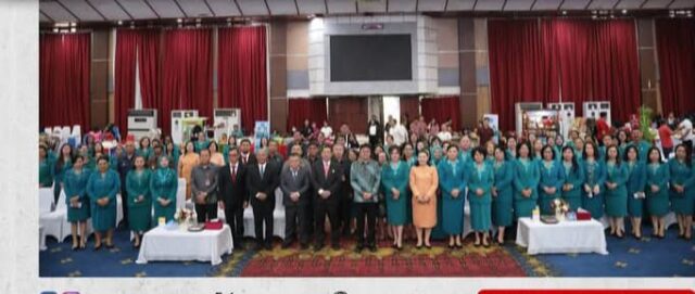 Bapak Walikota Manado Bersama ketua Tim Penggerak PKK Kota Manado Menghadiri Peringatan Hari Kesatuan Gerak PKK Tahun 2025