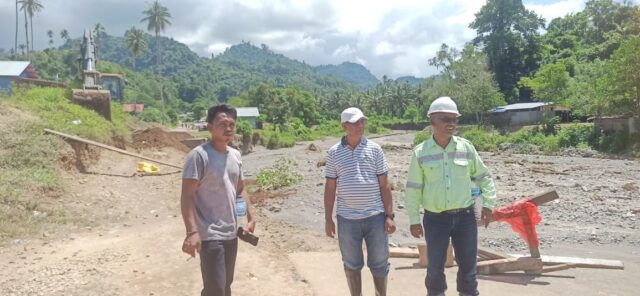 Bupati Boltim Tinjau Lokasi Perbaikan Jalan Penghubung Antar Desa Bukaka dan Kotabunan