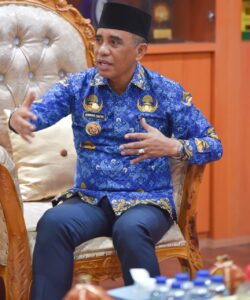 Gubernur Sulteng Dr. Anwar Hafid, M.Si