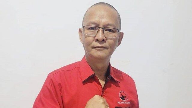 images (1) Titi Jonatan Gumulili, Anggota DPRD Kotamobagu Fraksi PDI Perjuangan, mengapresiasi komitmen Gubernur Sulut dalam mendukung petani dan lansia di Kotamobagu." (Foto: ist)