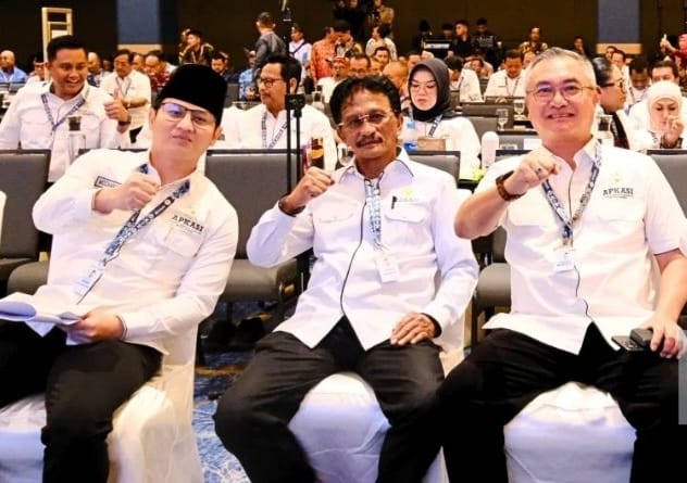 Bupati Wempi hadir bersama Sekda Malinau yang turut mendampingi dalam mendukung berbagai agenda strategis selama kegiatan berlangsung di Minasa Utara. Foto;(/dis malinau/)