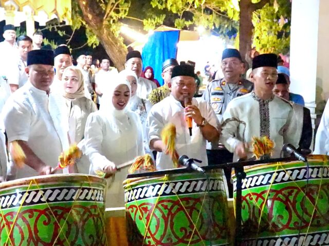 Bupati Labuhanbatu Lepas Pawai Takbir Idul Adha 2025, Ajak Masyarakat Berdoa Bersama untuk para Jamaah Haji