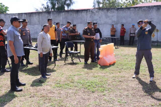 Wakil Ketua DPRD Tojo Una-Una Juara Latihan Menembak HUT Bhayangkara ke-79, PJS Sulteng Beri Apresiasi Penuh