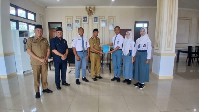 Bupati Boltim Terima Kunjungan Empat Siswa Calon Paskibra Utusan Boltim Tingkat Provinsi Dan Nasional