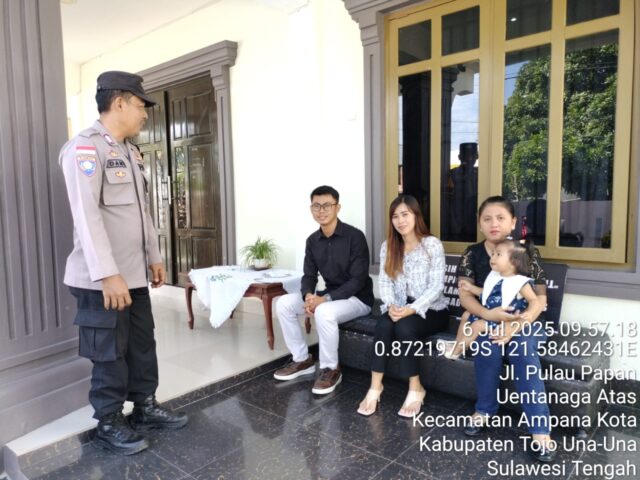 Bhabinkamtibmas Polsek Ampana Kota Jalin Silaturahmi dan Imbau Kamtibmas di Gereja GKII Ampana