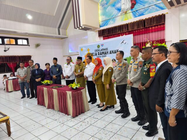 Kapolsek Tutuyan Hadiri Deklarasi Ramah Anak Gereja GMIBM Desa Dodap