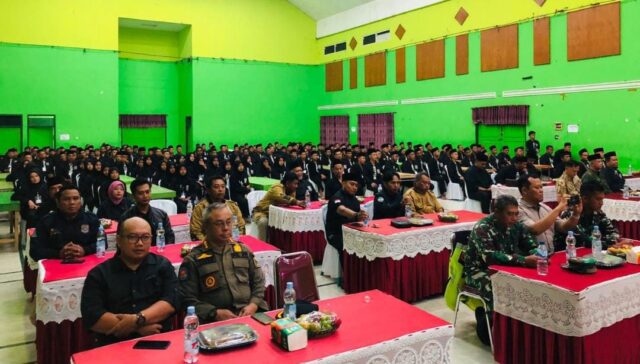 Ratusan Pesilat PSHT Kenakan Seragam Hitam untuk Prosesi Pengesahan Warga Baru 2025 di Blitar