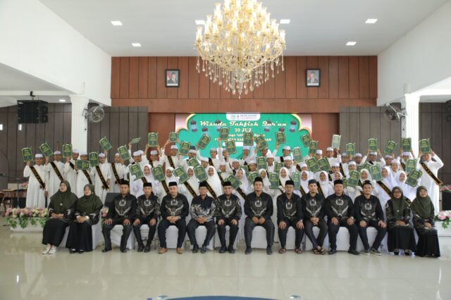 Bupati Taufik Wisuda 48 Orang Santri Lembaga Tahfidz Al-Qir'an Pemkab Asahan