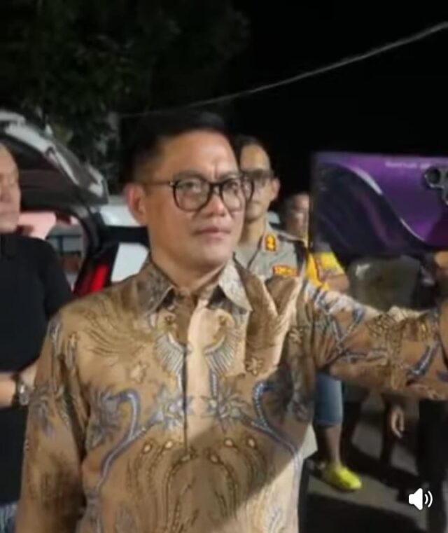 Bupati Minahasa Utara Ikut Turun Evakuasi Korban Kebakaran KM Barcelona 5 di Likupang Timur