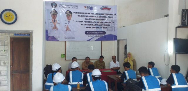 Wali Kota Batam Dr. H. Amsakar Achmad & Ketua DPRD Kota Batam, H. Muhammad Kamaluddin (DEMPET)