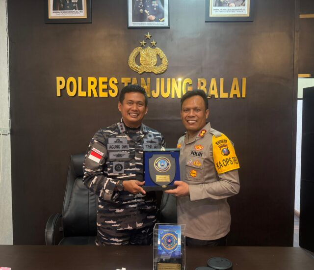 Mempererat Silaturahmi, Kapolres Tanjungbalai Terima Kunjungan dari Danlanal Tanjung Balai Asahan