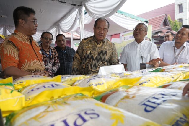 Kejari Bersama Pemkab Asahan, Bulog, dan Pelaku Usaha Gelar Pasar Murah Peringati Hari Bhakti Adhyaksa ke-80